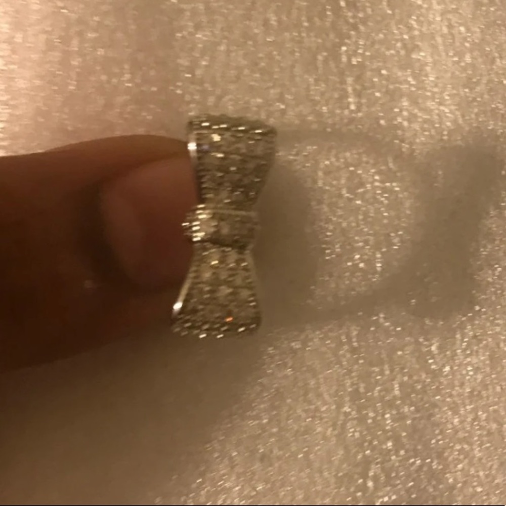 white sapphire Bow sterling silver ring - size-6.5 . - Picture 3 of 9